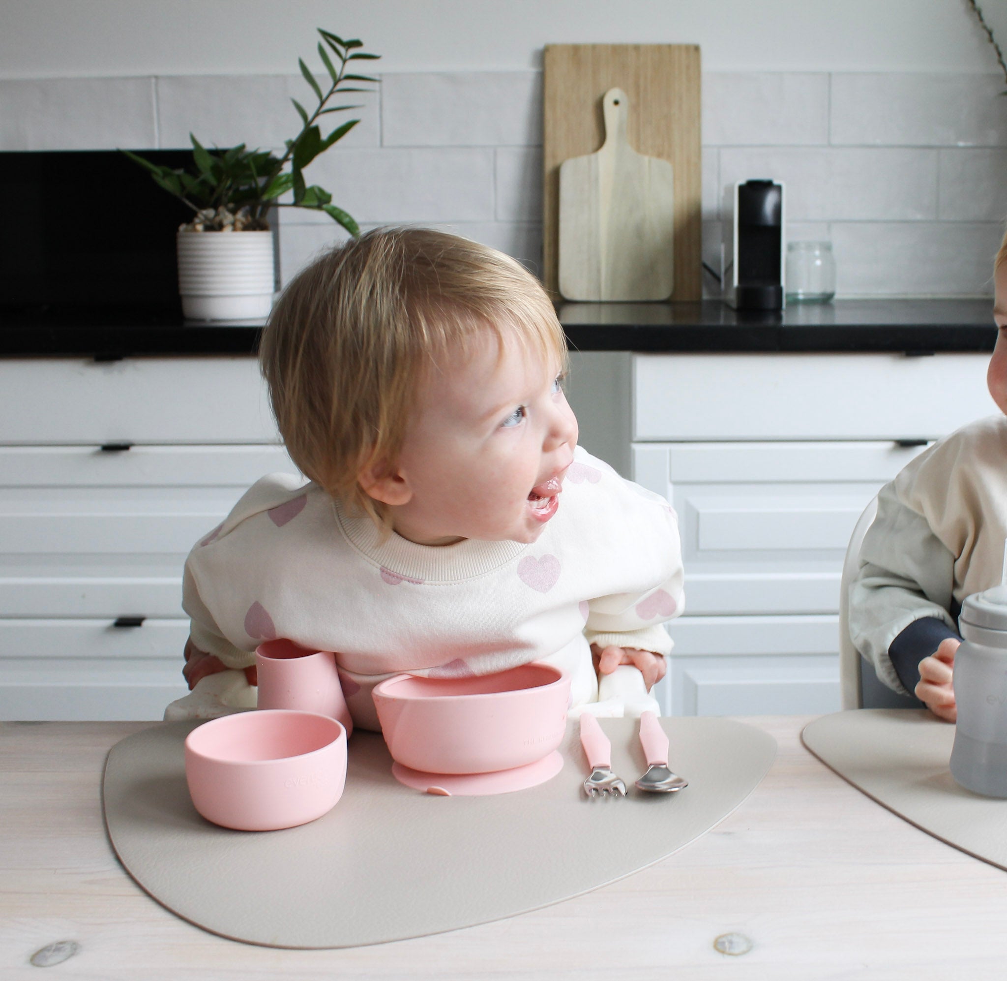 Glasschalen für Babys mit Silikonschutz, Saugnapf und Deckel – Set